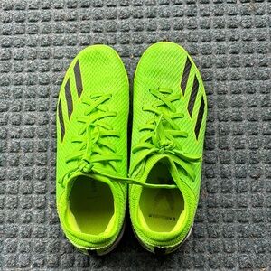 Boys futsal sneakers, size 4